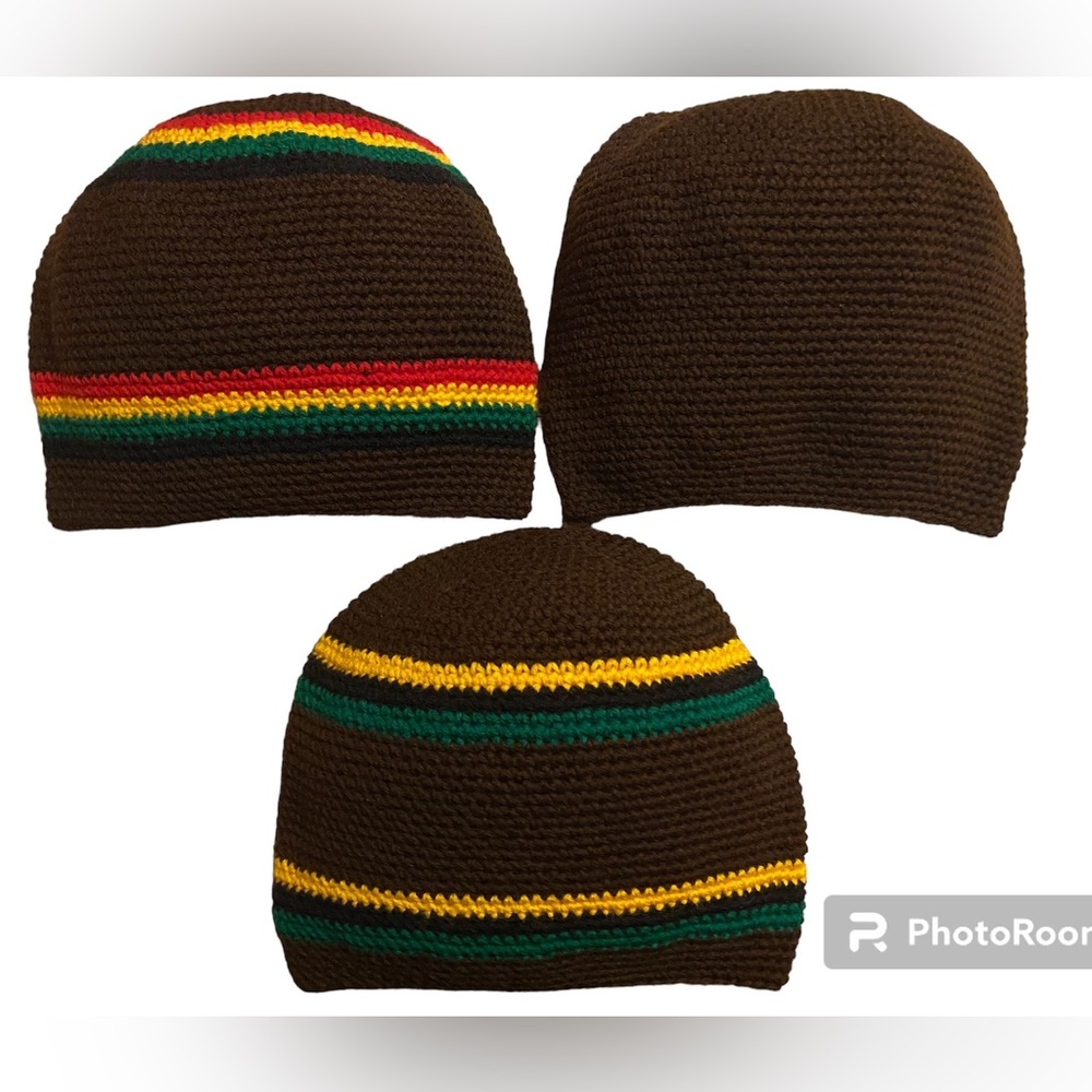 Unisex beanies with Jamaica color stripe